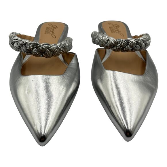 Jewel Badgley Mischka Braided Strap Pointed Toe Flat Mules Silver Size 6 - Picture 3 of 8